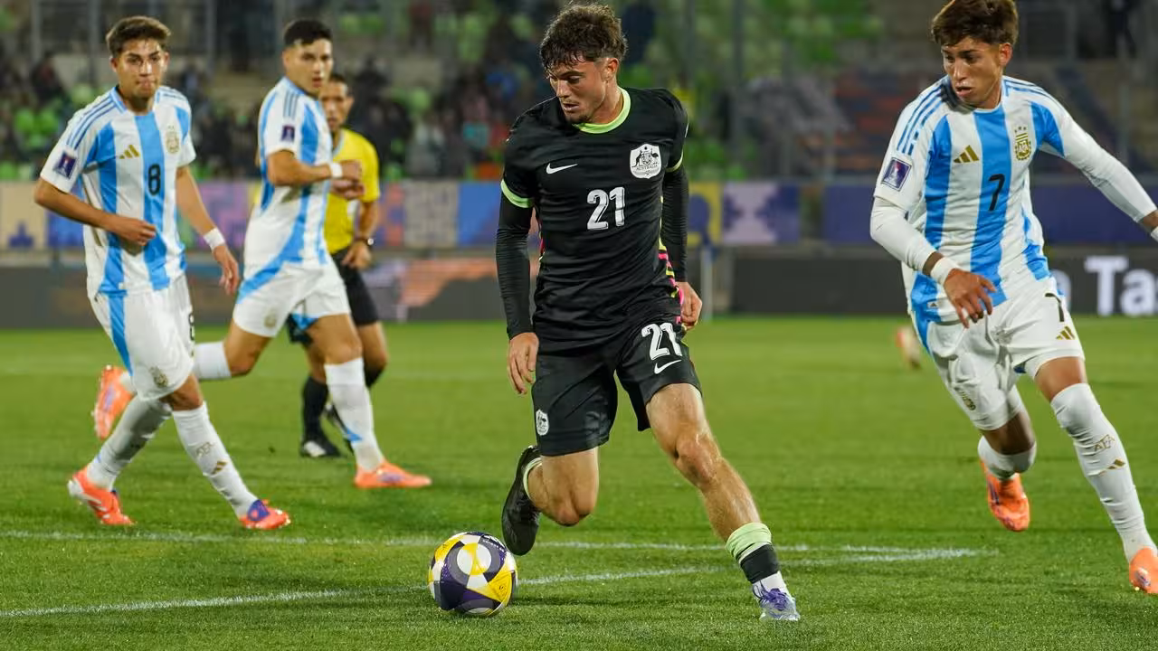 Australia Coach Popovic Hints at World Cup Inclusion for Uncapped Teen James Overy